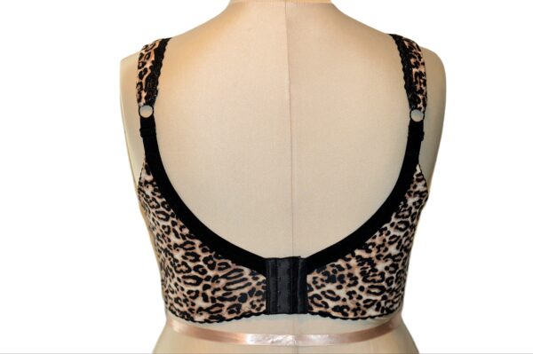 leopard print t-shirt bra back