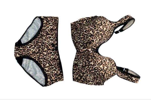 Padded leopard print t-shirt bra and briefs